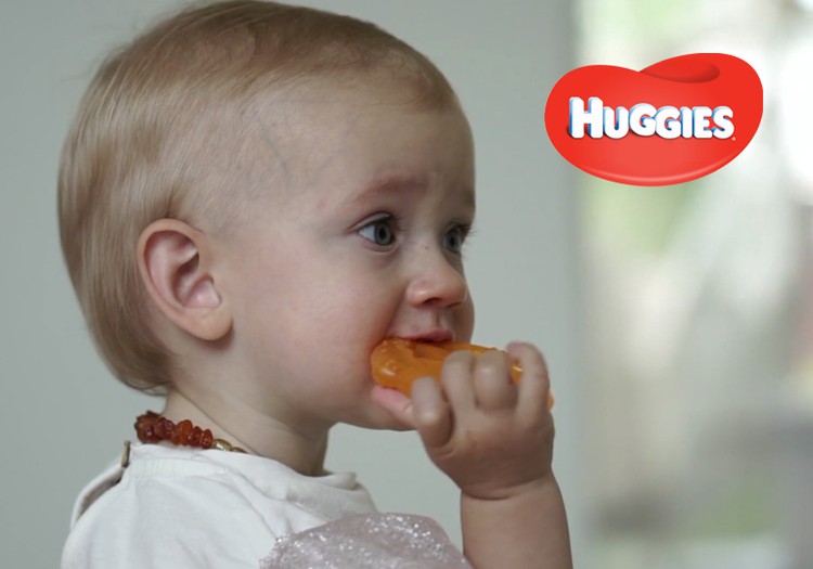 HUGGIES esitleb: Beebi areng 10. elukuul