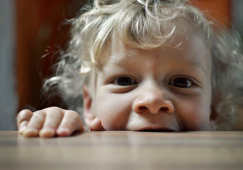 Laps hammustab teisi. Miks ta seda teeb?