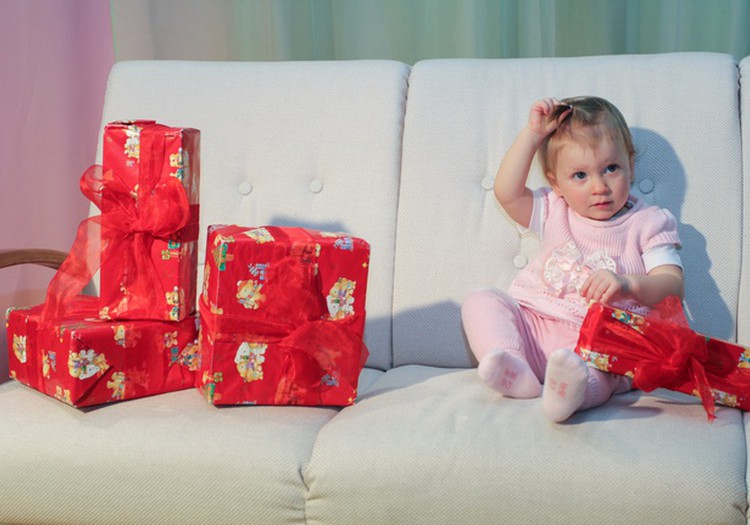 Aita meil selgitada välja parimad ning halvimad jõulukingitused beebile!