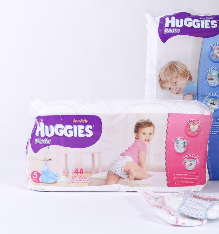 Huggies ® Pants püksmähkmed lastele, kes on just hakanud istuma, roomama ja kõndima!