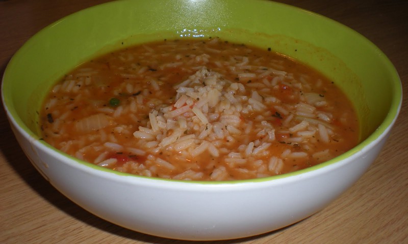 Lihtne riisi-tomatisupp