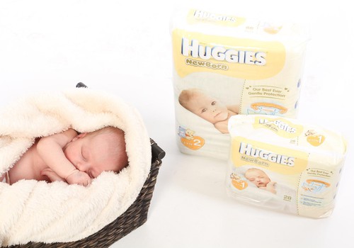 Vastsündinu esimesed 12 nädalat koos Huggies® Newborn mähkmetega