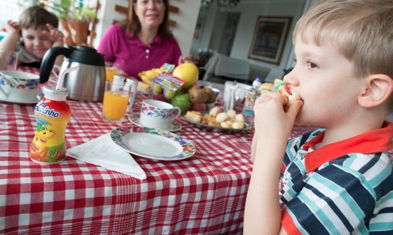 8 nippi, kuidas oma last mitte sööma saada