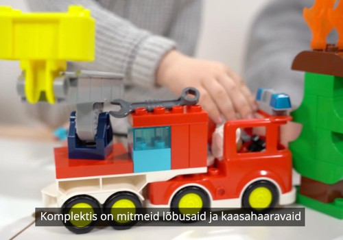 Julgusta oma last mängima põnevaid rollimänge LEGO DUPLO komplektiga “Tuletõrjeauto vooliku ja tuletõrjujaga”