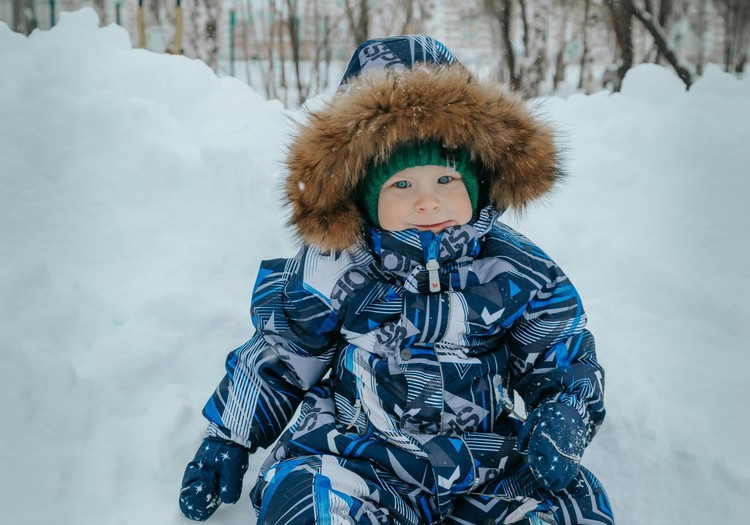 Külmad ilmad on käes. Kuidas riietada väikelast praegusel ajal?