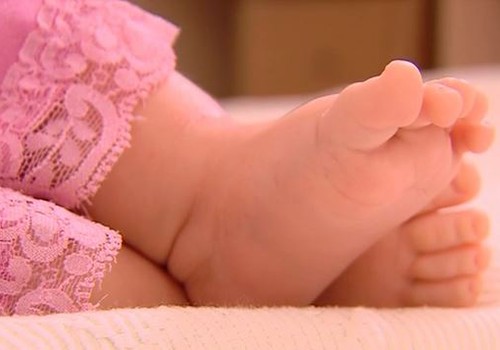 "Vastsündinu esimesed 12 nädalat":  millised meeled arenevad beebil esimesena?