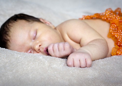 Kas beebil on öö ja päev segamini? Loe nõuandeid, mida sellisel puhul teha!