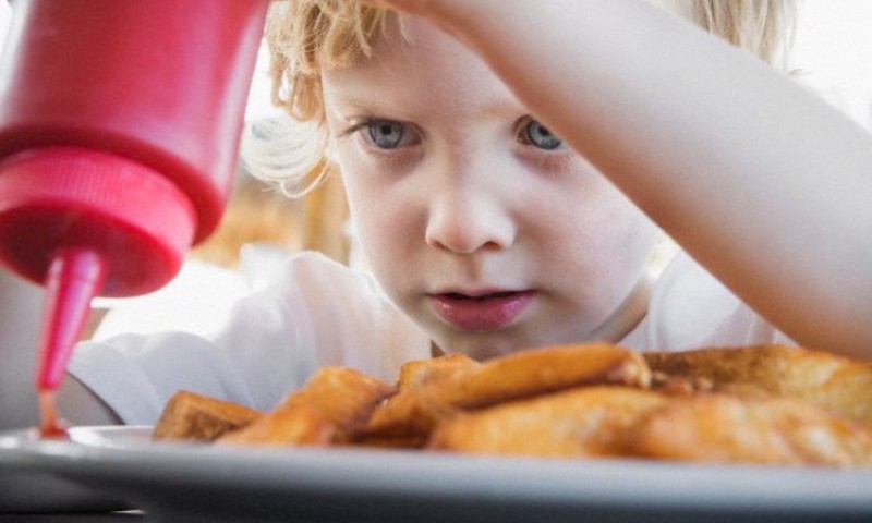 Uuring: Kiirtoidu söömine lapse- ja noorukieas võib suurendada riski allergiate ja astma tekkeks