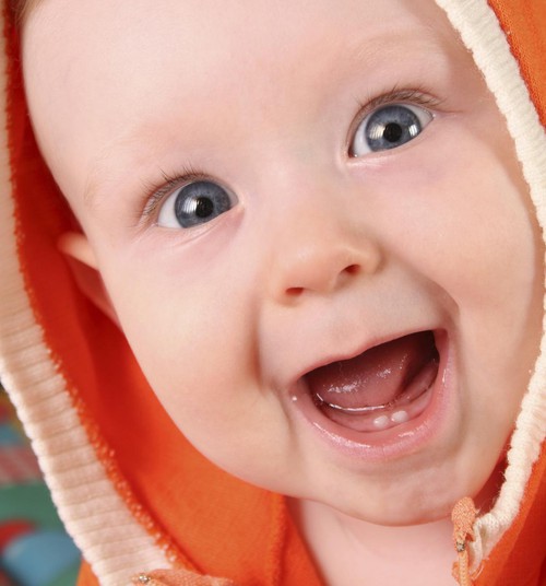 Mida peaks beebi oskama esimese eluaasta jooksul?