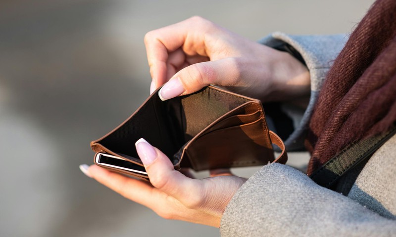 Kui paljud Eesti pered on vaesed? Vaesus on enim kasvanud üksikvanemate seas