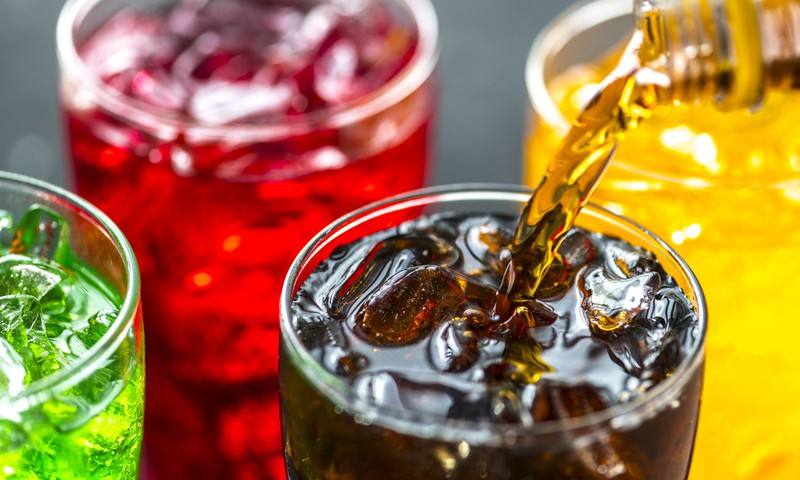 Uus seadus viib lasteaialaste toidulaualt magustatud joogid