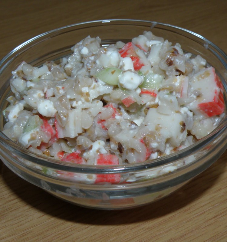 Kodujuustu-tatra salat