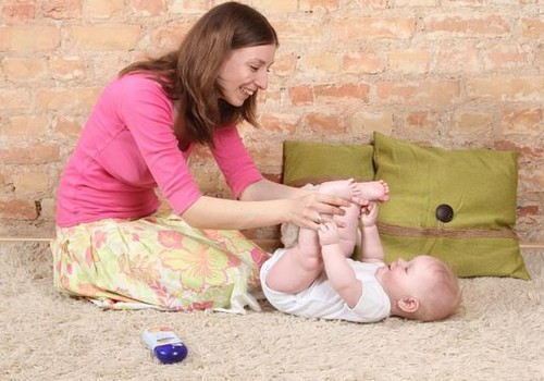 FOTO: kuidas beebit masseerida?