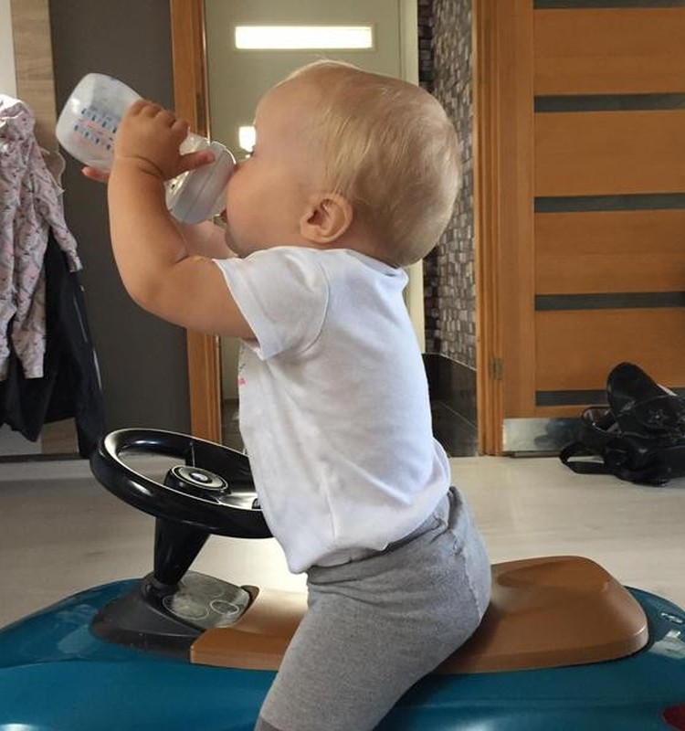 Philips Avent Natural lutipudelit testinud ema: Emadel on ka natukene lihtsam, kui laps leiab selle õige pudeli, millega ise toimetada
