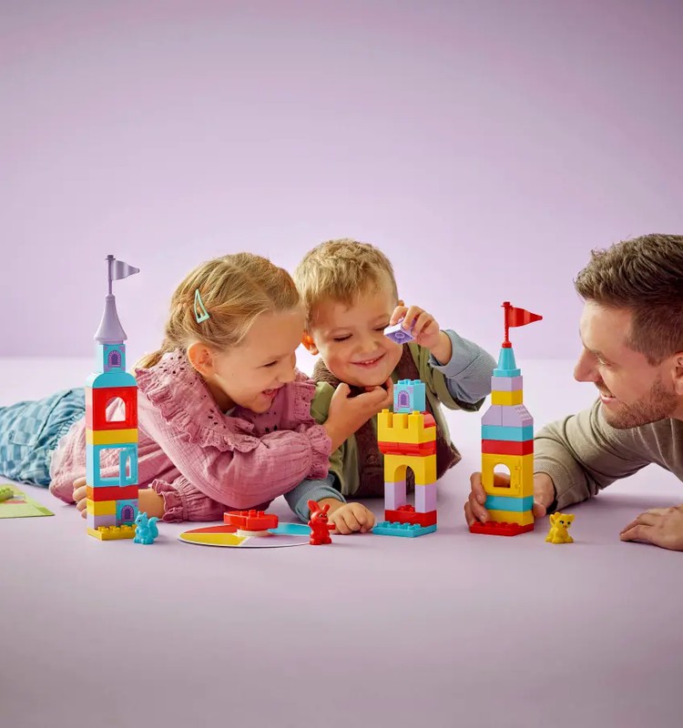 AUHINNAMÄNG! Võida LEGO komplekt Hopsy Lossimäng, mis on ühtaegu nii klassikaline ehituskomplekt kui ka lauamäng perele