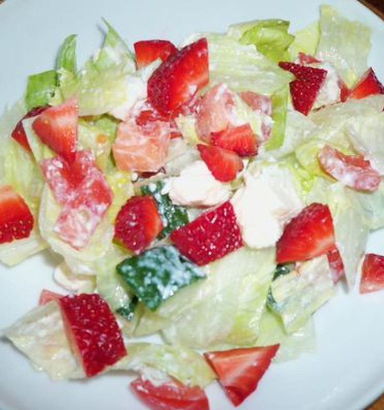 FOTO-RETSEPT: Värske salat maasikatega