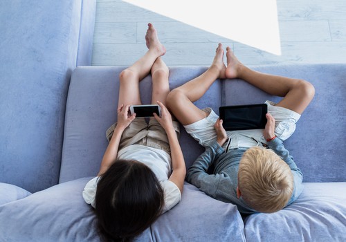 Lapsed ja liiga pika ekraaniaja riskid