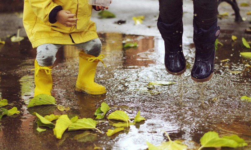 Õues igal aastaajal. Lapsed vajavad ka sügisel palju värsket õhku