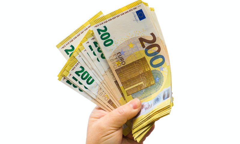 Uuest aastast on elatisabi 200 eurot. Kellel on õigus elatisabile?