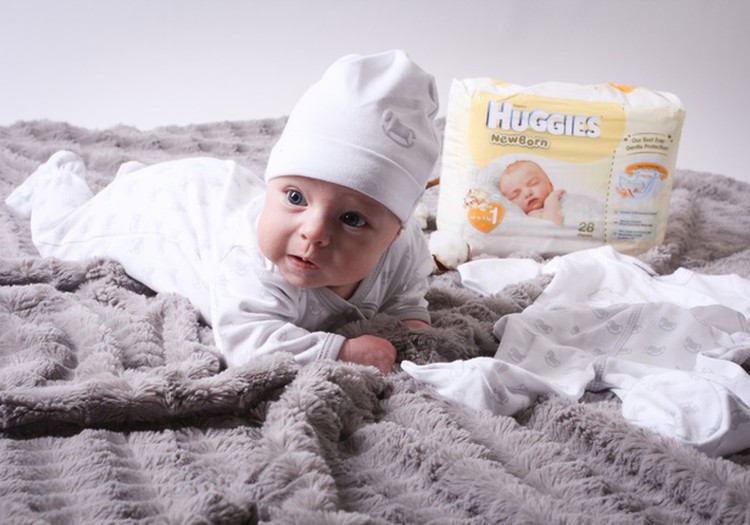 Huggies ® Newborn talveloterii! Osale ja võida vastsündinu riiete komplekt!