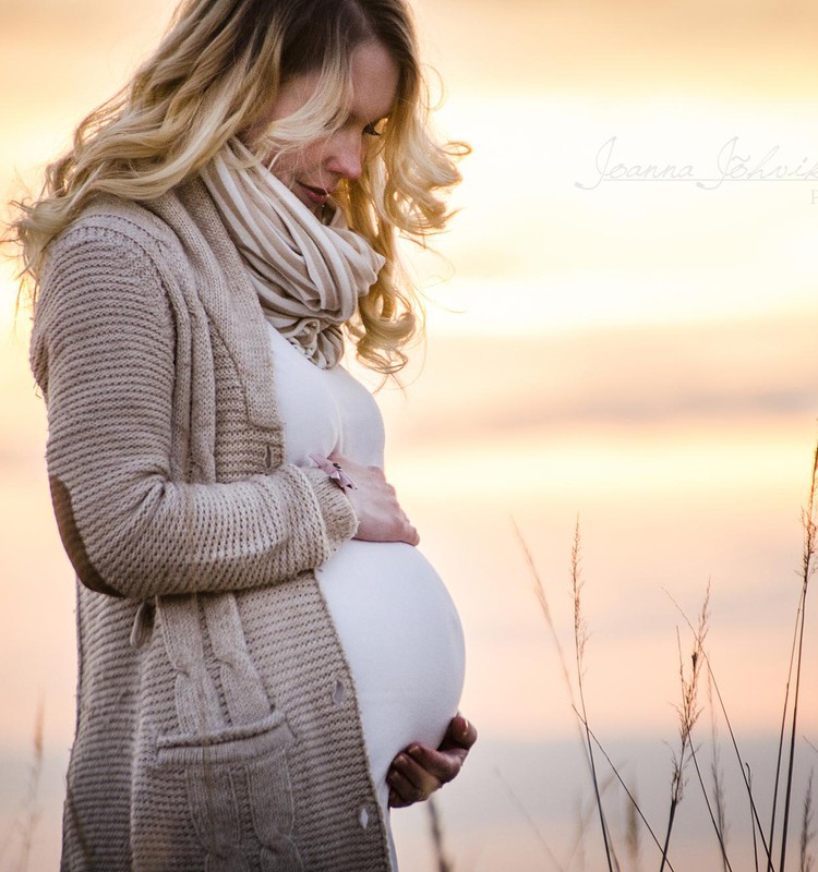 AUHINNAMÄNGU BEEBIOOTEL EMMEDELE! Võida Huggies® Newborn mähkmed ja 60 minutiline fotosessioon võitja on selgunud!