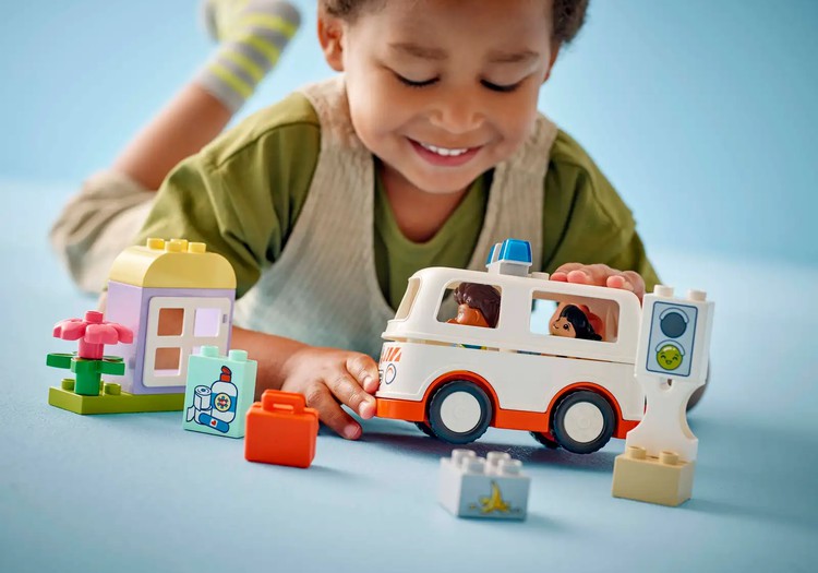 5 põhjust, miks LEGO DUPLO klotsidega mängimine on väikelapse arengule ülikasulik, ning 6 mänguideed