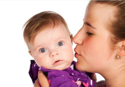 Seitse väikest asja, mida õnnelikud emad teevad teisiti