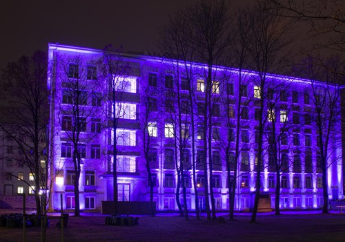 Ees ootab ilus õhtu - täna värvuvad mitmed olulised hooned üle Eesti lillaks
